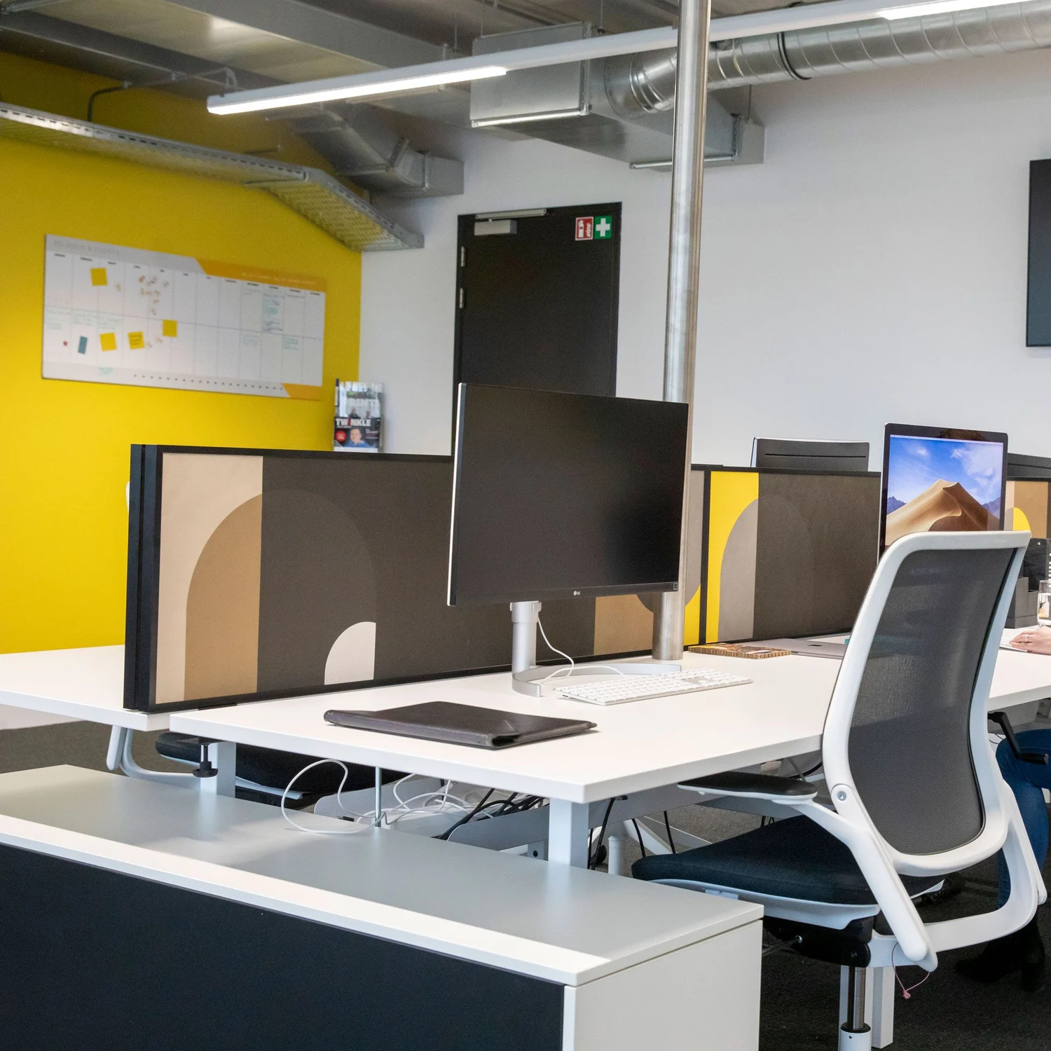 Desk screens and room dividers