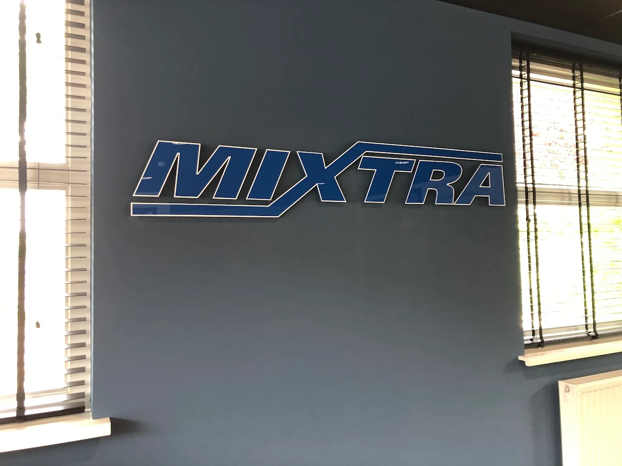 Blue logo with a light edge