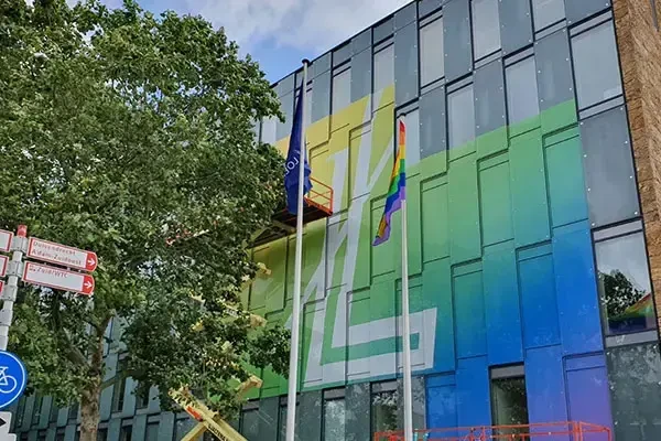 Full-colour One Way Vision graphics on the Loyens & Loeff office windows in Amsterdam