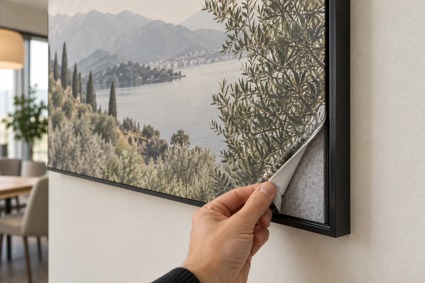 An absorbing felt layer behind a textile print
