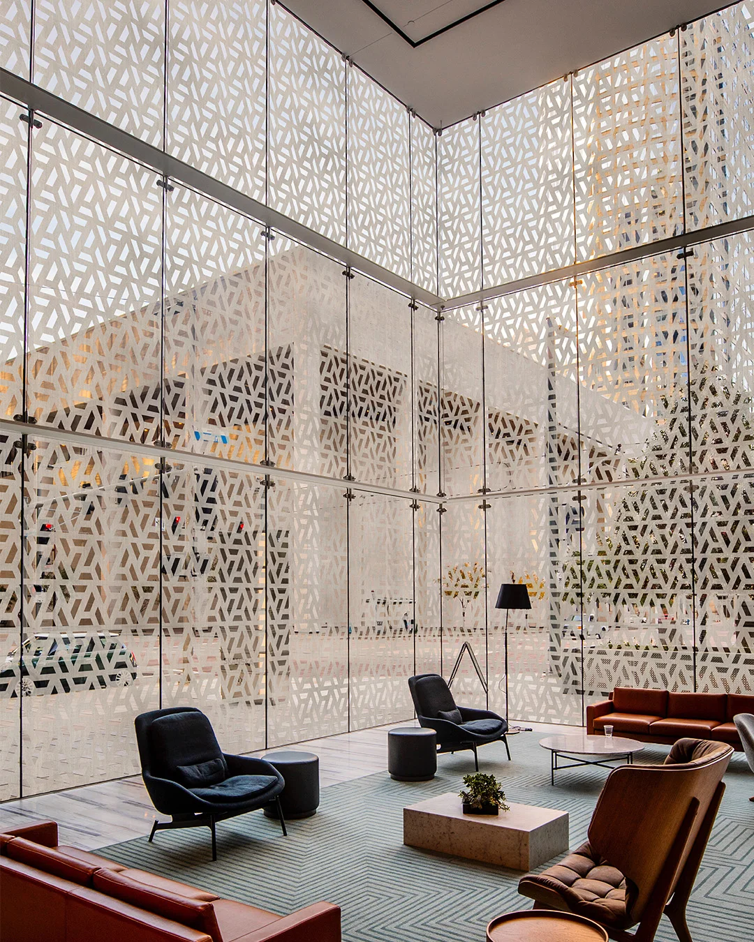 Veilish decorative pattern on tall glass partitions
